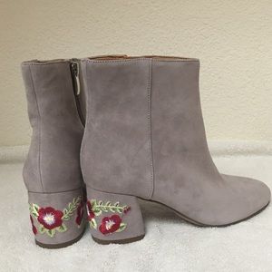 ⬇️ Franco Sarto Jubilee Ankle Boots